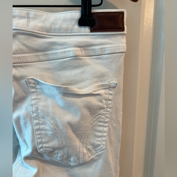 Hollister White Denim with Brown Patch - Picture 5 of 12